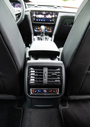 Volkswagen Arteon cena 162000 przebieg: 19000, rok produkcji 2023 z Kozienice małe 277
